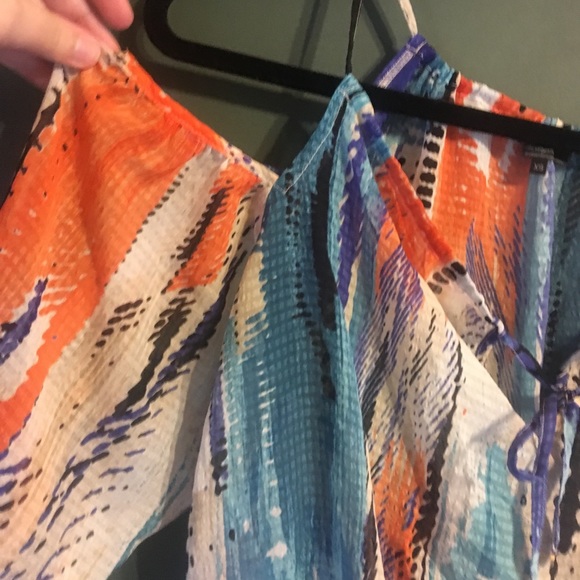 Guess Cold Shoulder Unique Top Size XS - Picture 2 of 7